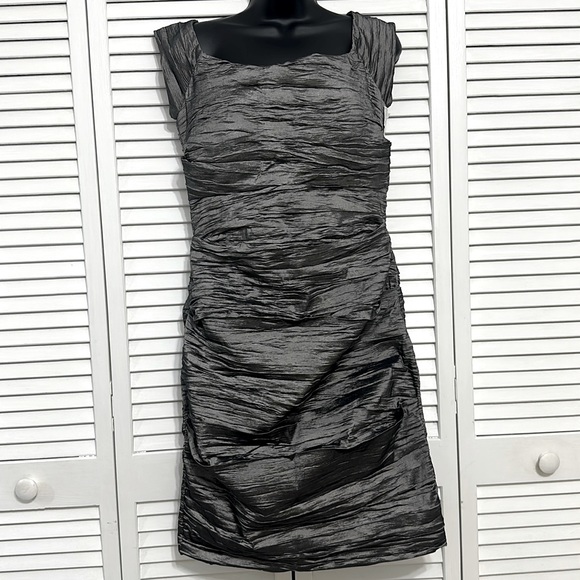 Jeanne Alexander Metallic Silver Gray Ruched/ Crinkle Off Shoulder Midi Dress/12 - Picture 3 of 14